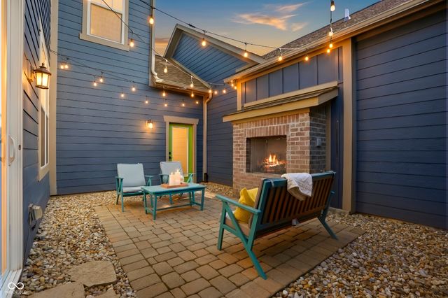 7077 Antiquity Drive, Carmel, IN 46033