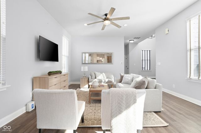 7077 Antiquity Drive, Carmel, IN 46033