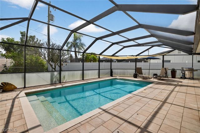 3405 SE 10th PL, Cape Coral, FL 33904