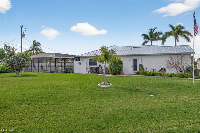 3405 SE 10th PL, Cape Coral, FL 33904