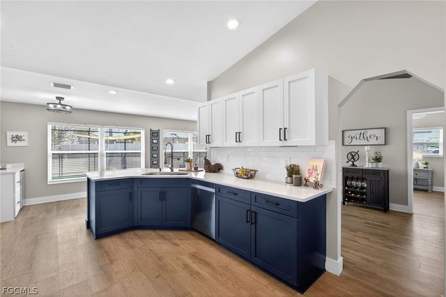 3405 SE 10th PL, Cape Coral, FL 33904