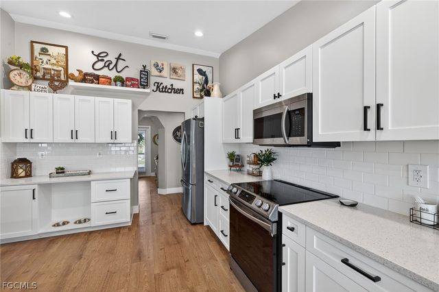 3405 SE 10th PL, Cape Coral, FL 33904