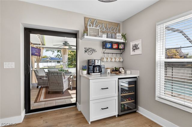 3405 SE 10th PL, Cape Coral, FL 33904