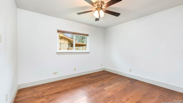 6815 Mickey Mantle, San Antonio, TX 78240