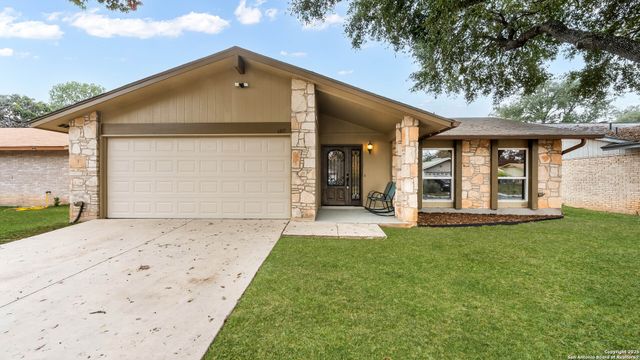 6815 Mickey Mantle, San Antonio, TX 78240