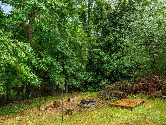 238 Brickyard Road, Asheville, NC 28806