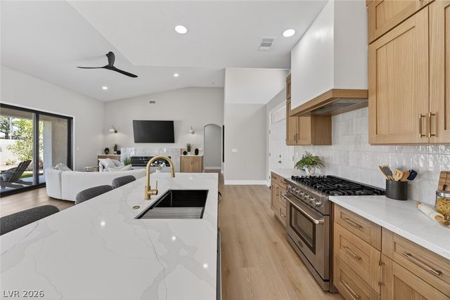 2825 Billy Casper Drive, Las Vegas, NV 89134