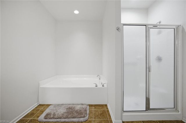 708 Tiffany Green CT, Chesapeake, VA 23320