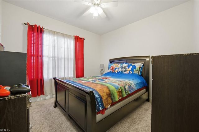 708 Tiffany Green CT, Chesapeake, VA 23320