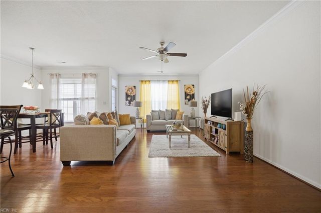 708 Tiffany Green CT, Chesapeake, VA 23320