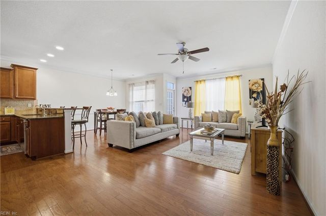 708 Tiffany Green CT, Chesapeake, VA 23320