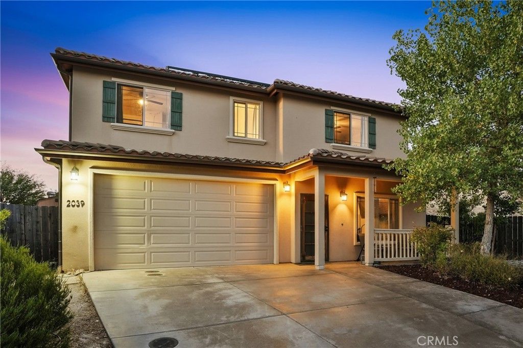 2039 Vista Oaks Way, Paso Robles, CA 93446