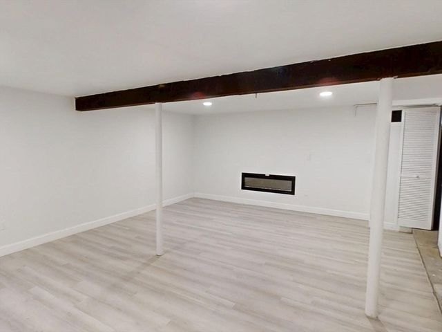 44-46 Willard St 44, Lowell, MA 01850