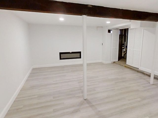 44-46 Willard St 44, Lowell, MA 01850
