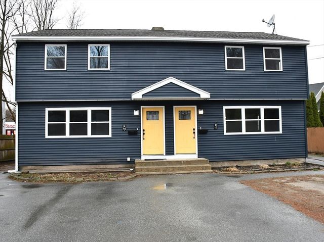44-46 Willard St 44, Lowell, MA 01850
