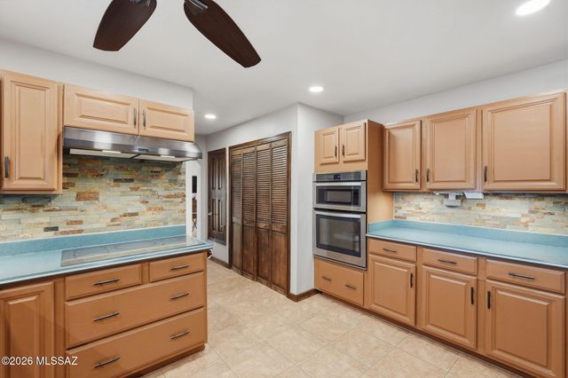 245 S Stallion Ranch Road, Benson, AZ 85602