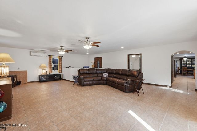 245 S Stallion Ranch Road, Benson, AZ 85602
