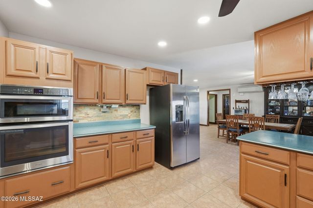 245 S Stallion Ranch Road, Benson, AZ 85602