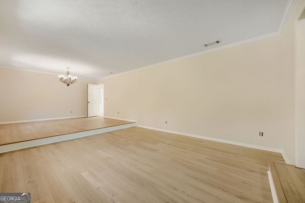 1909 Lake Lucerne Way SW, Lilburn, GA 30047 — photo 5