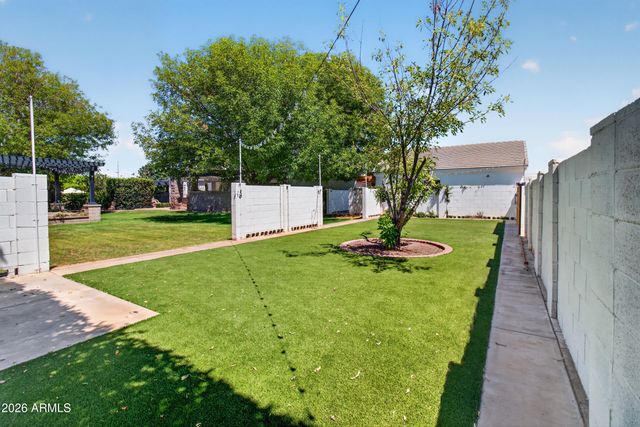 2677 E QUEEN CREEK Road, Gilbert, AZ 85297