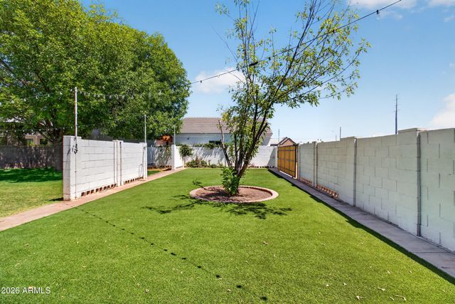 2677 E QUEEN CREEK Road, Gilbert, AZ 85297