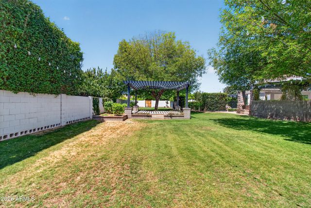 2677 E QUEEN CREEK Road, Gilbert, AZ 85297