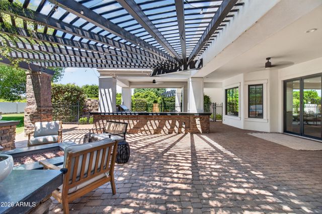 2677 E QUEEN CREEK Road, Gilbert, AZ 85297