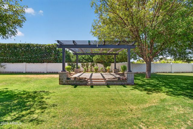 2677 E QUEEN CREEK Road, Gilbert, AZ 85297