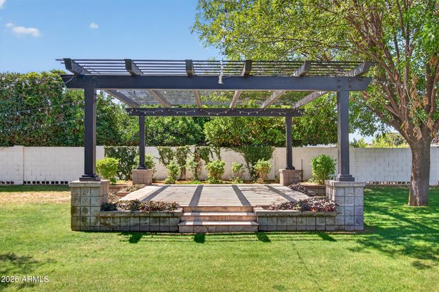 2677 E QUEEN CREEK Road, Gilbert, AZ 85297