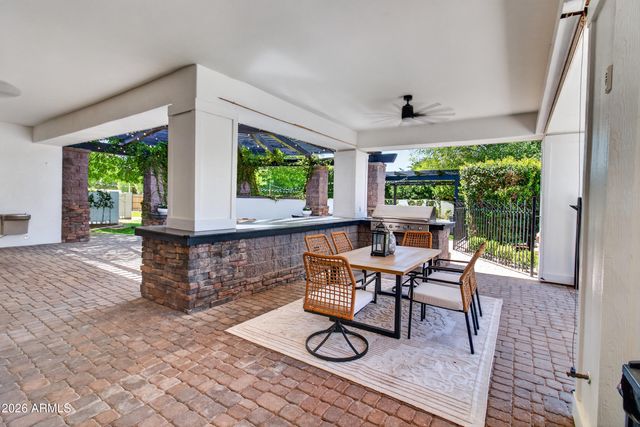 2677 E QUEEN CREEK Road, Gilbert, AZ 85297