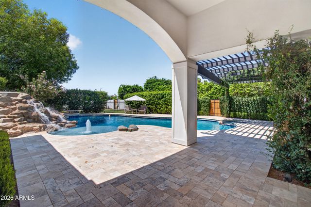 2677 E QUEEN CREEK Road, Gilbert, AZ 85297