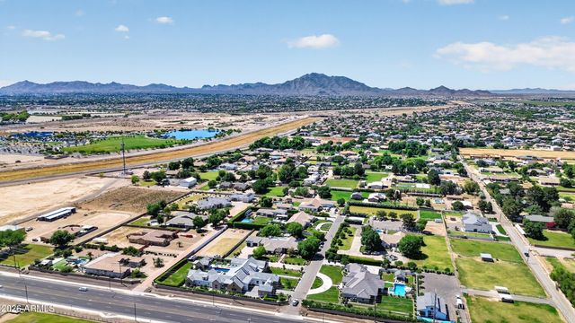 2677 E QUEEN CREEK Road, Gilbert, AZ 85297