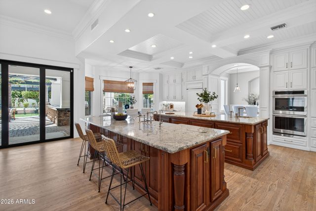 2677 E QUEEN CREEK Road, Gilbert, AZ 85297
