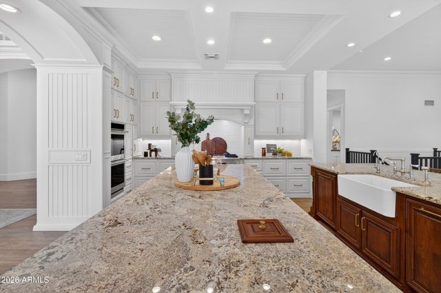 2677 E QUEEN CREEK Road, Gilbert, AZ 85297