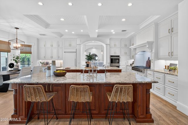 2677 E QUEEN CREEK Road, Gilbert, AZ 85297