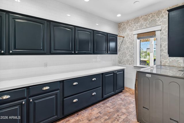 2677 E QUEEN CREEK Road, Gilbert, AZ 85297