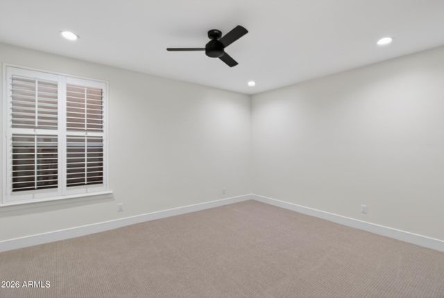 2677 E QUEEN CREEK Road, Gilbert, AZ 85297