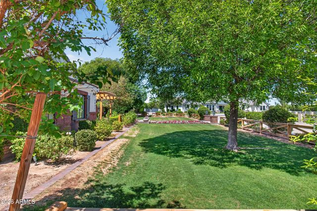2677 E QUEEN CREEK Road, Gilbert, AZ 85297