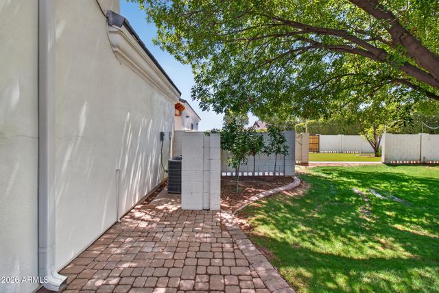 2677 E QUEEN CREEK Road, Gilbert, AZ 85297