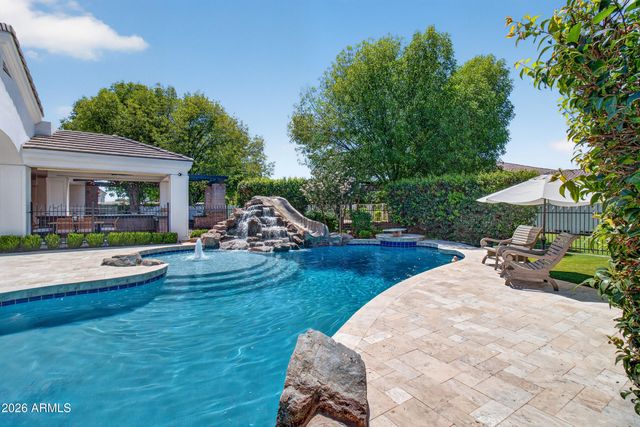 2677 E QUEEN CREEK Road, Gilbert, AZ 85297
