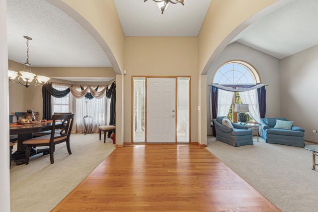 9756 211th Street W, Lakeville, MN 55044