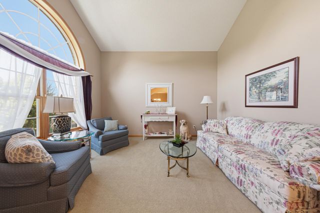 9756 211th Street W, Lakeville, MN 55044