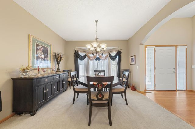 9756 211th Street W, Lakeville, MN 55044