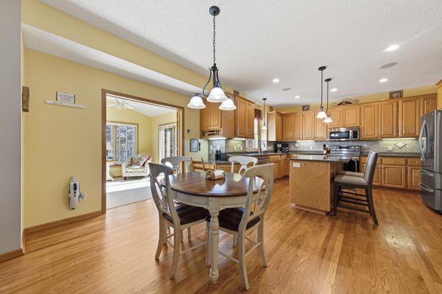 9756 211th Street W, Lakeville, MN 55044