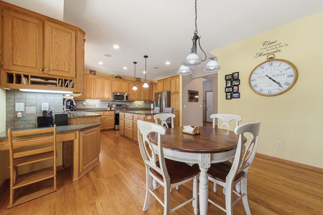 9756 211th Street W, Lakeville, MN 55044