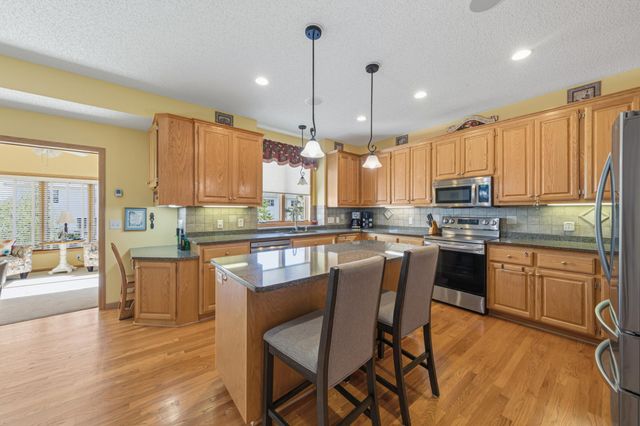 9756 211th Street W, Lakeville, MN 55044