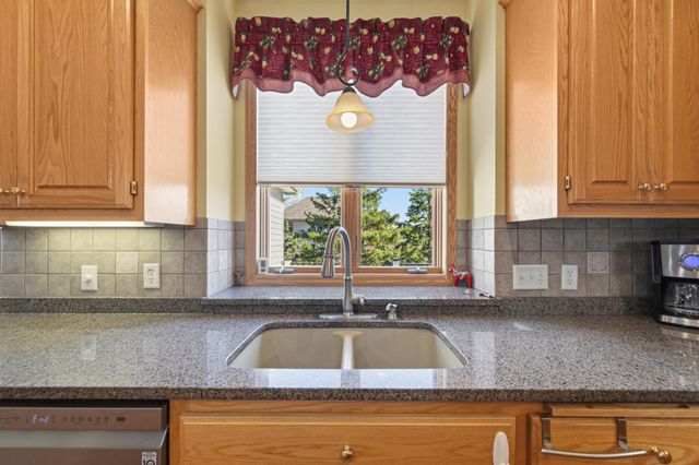 9756 211th Street W, Lakeville, MN 55044