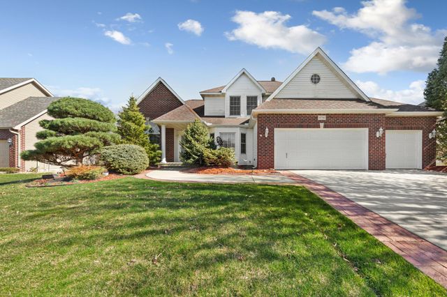 9756 211th Street W, Lakeville, MN 55044