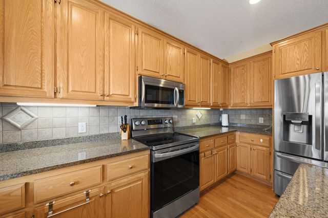 9756 211th Street W, Lakeville, MN 55044