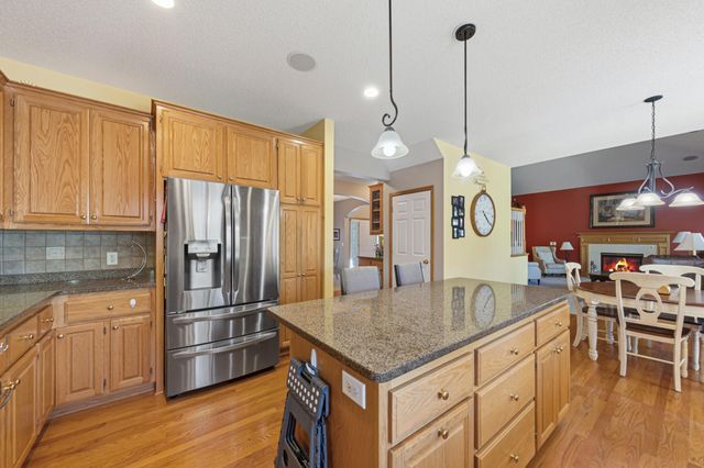 9756 211th Street W, Lakeville, MN 55044